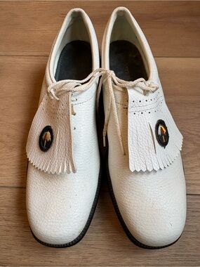 Vintage Arnold Palmer Women’s Golf Shoes White Leather Spiked Cleats Size 9M